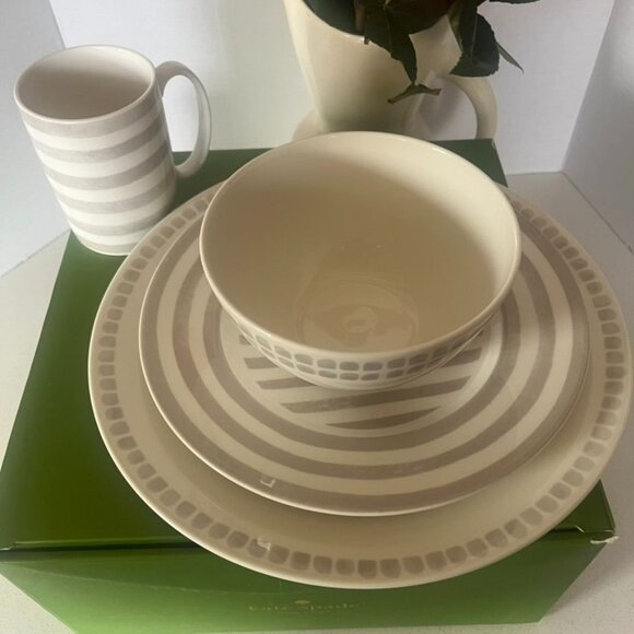 Kate Spade/Lenox Charlotte Street North Grey 4pc Setting Stripes Dots Mix Match - Picture 2 of 9